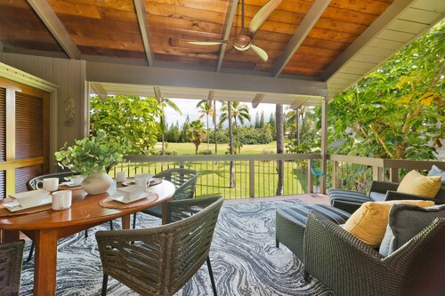Discover the ultimate Hawaiian retreat at Kanaloa Condominium