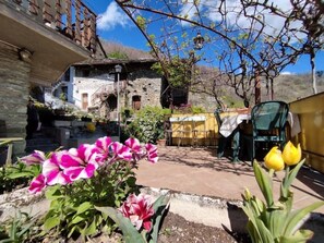 屋外ダイニングエリア