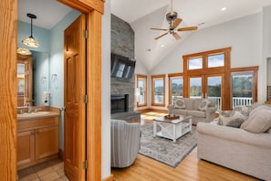 Smart TV - New - Pool,Game Room,Access 2 Beach,Golf Community (Corolla)