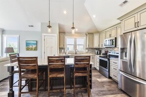 Fridge, microwave, oven, stovetop - Sound View! Dogs OK! Pool&Spa, Sound&Beach Access (Corolla)