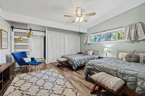 4 habitaciones, tabla de planchar con plancha, wifi y ropa de cama 