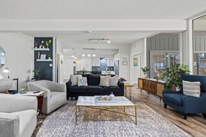 Télévision, cheminée