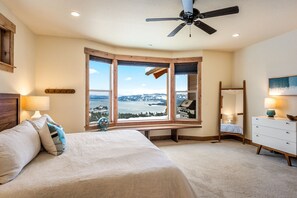 5 bedrooms, free WiFi, bed sheets - Amazing View Home Close to Sandpoint w/ RV Parking (Bonner County)