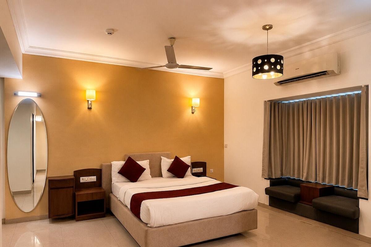 Suite Room with Bath Tub | WiFi (free), bed sheets