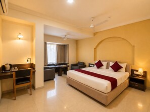 Suite Room with Bath Tub | WiFi (free), bed sheets