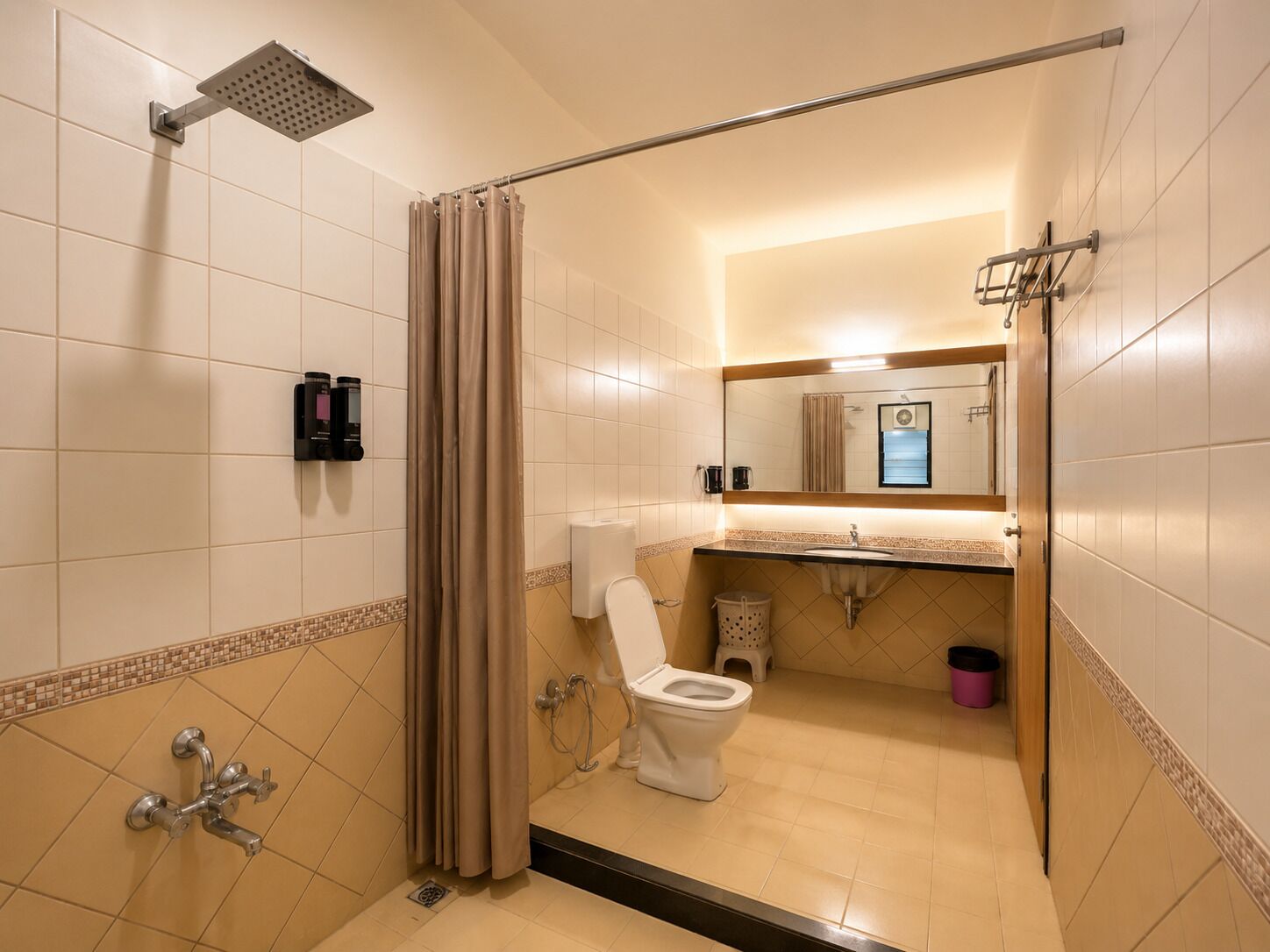 Deluxe Room | Bathroom