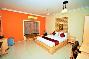 Super Deluxe Room | Free WiFi, bed sheets - Hotel Europa Inn (Rajkot)