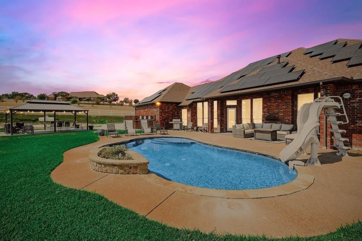 Country Living At Its Finest | 5BD/2.5BA with Pool