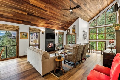 Ski Trail Chalet – North | 5BR Mt Retreat!