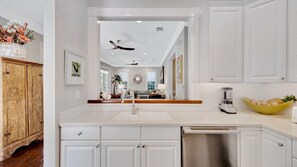 Interior - **SIREN'S SERENADE @ THE ANNEX** Lavish Private Home & Pool + LAST KEY SERVICES… (Key West)