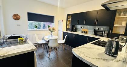 Broomfield Place Coventry 4 Double Bedroom Property