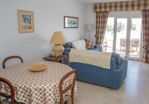 Living area - Parque Residential , 2 bedrooms, close to all amenities (Mojácar)