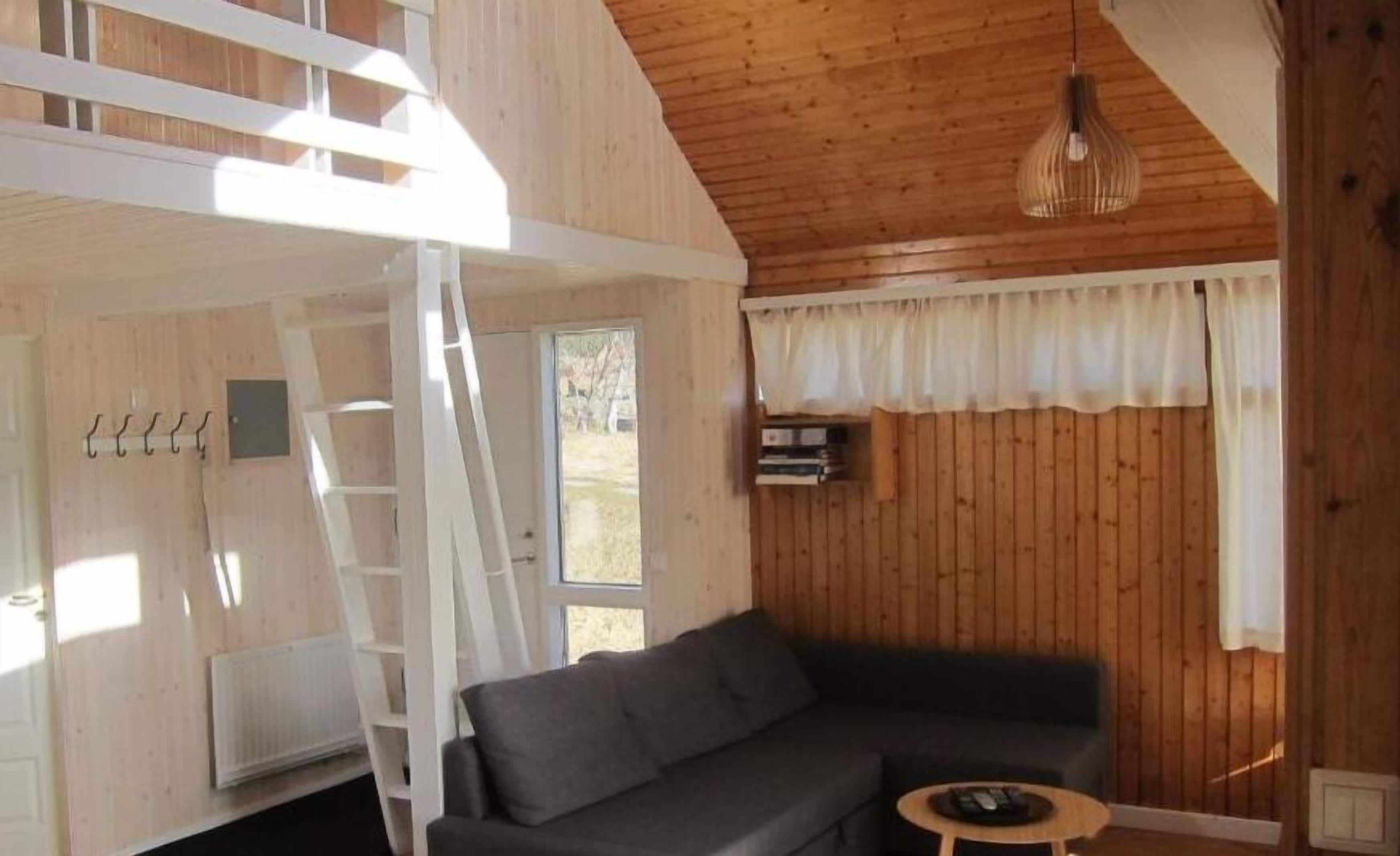 Cottage - 2- Bedroom with Sleeping Loft, 1-8 Guests | Living area