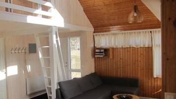 Cottage - 2- Bedroom with Sleeping Loft, 1-8 Guests | Living area
