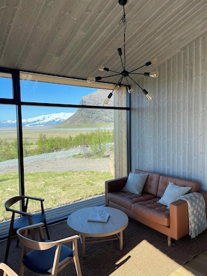 Luxury Cottage - 1 Double Room with Sleeping Loft, 1-4 Guests | Área de sala de estar