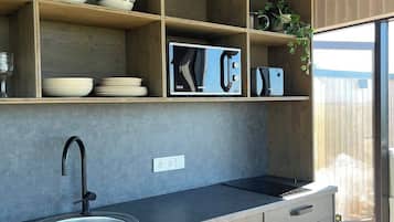 Luxury Cottage - 1 Double Room with Sleeping Loft, 1-4 Guests | Kylpyhuone