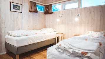 Cottage - 2- Bedroom with Sleeping Loft, 1-8 Guests