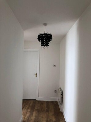 Apartment | Interior - Beautiful 1-bed Apartment in Cork (Cork)
