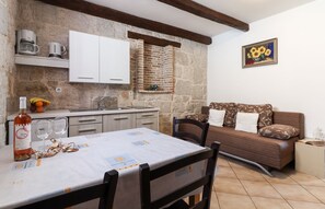 Interior - Charming apartment in heart-of-town Vrsar (Vrsar)