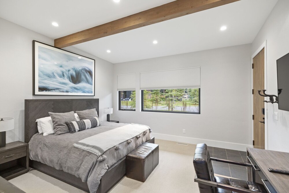 Beautiful 4 Bedroom Fairway Lodge 4 with Club access Hoback Junction