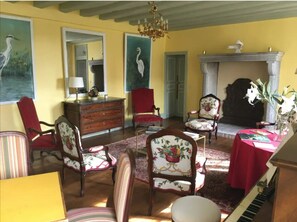 Interior - Le Vieux Colombier (Pouzy-Mésangy)