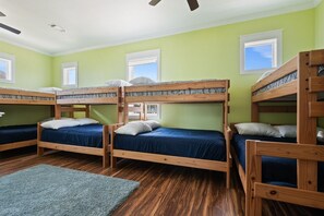 House, 4 Bedrooms | 4 bedrooms, iron/ironing board, free WiFi