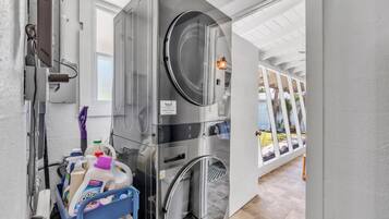 Kondominium, 2 kamar tidur | Interior