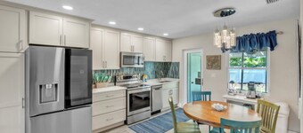 Seaduction Ami B 2 Bedroom Condo by RedAwning