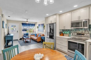 Condo, 2 Bedrooms | Interior