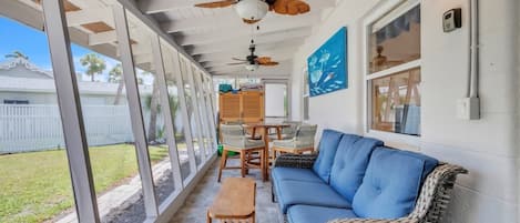 コンドミニアム 2 ベッドルーム | テラス / パティオ