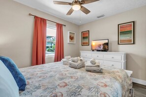 Condo, 2 Bedrooms