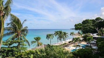 Apartment, 2 Bedrooms | Beach | Beach nearby
