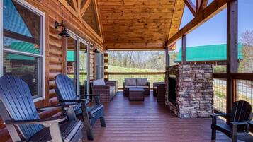Cabaña, 3 habitaciones | Terraza o patio