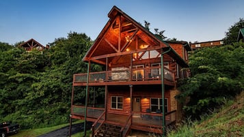 Cabin, 3 Bedrooms | Exterior