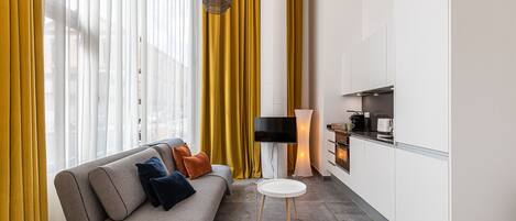 TV