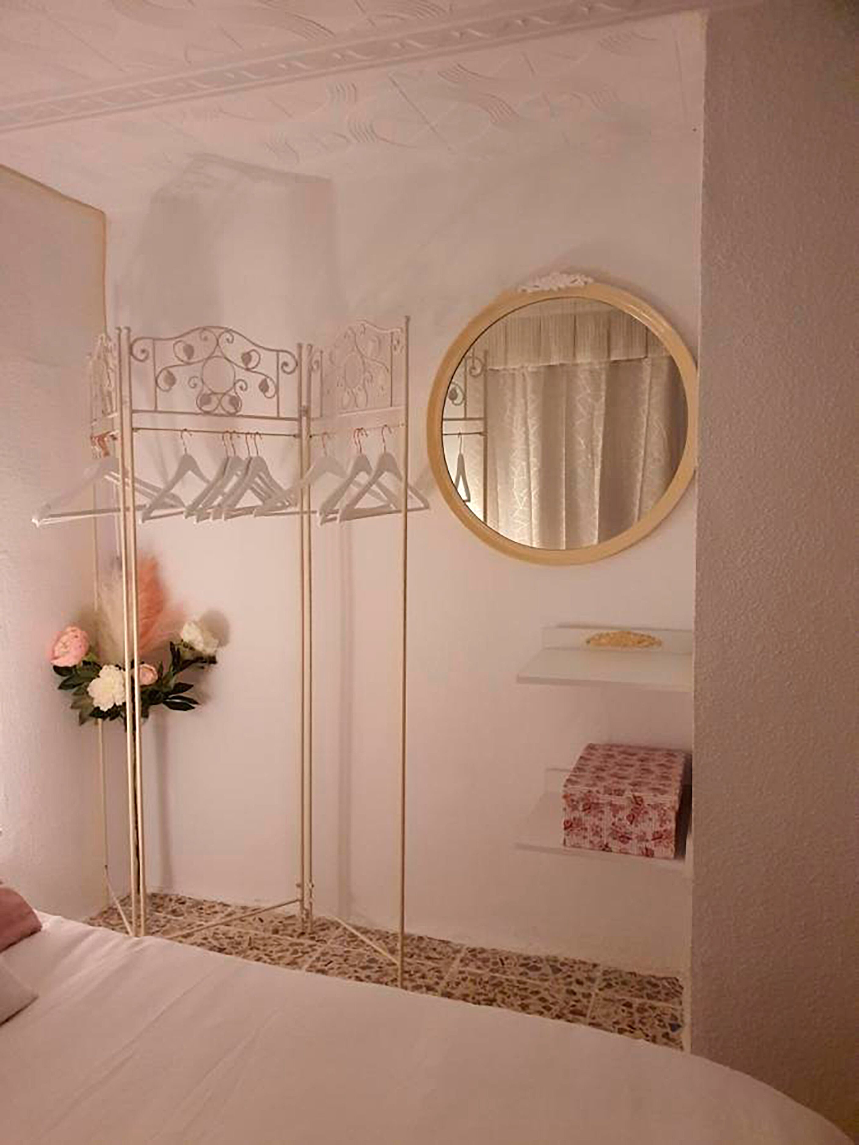 2 slaapkamers, een strijkplank/strijkijzer, gratis wifi, beddengoed