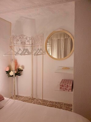 2 camere, ferro/asse da stiro, Wi-Fi gratuito, lenzuola