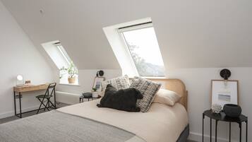 2 bedrooms, individually decorated, individually furnished, free WiFi