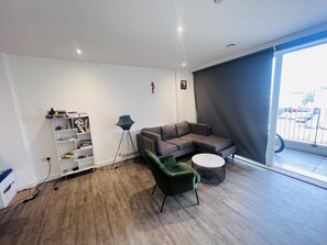 Apartment, 1 Queen-Bett | Wohnbereich