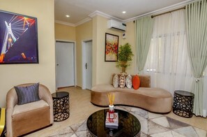 Fernseher, Arbeitsbereiche