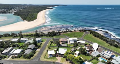 Seaside Escape - The ultimate beachside retreat nestled on the shores of Dolphin Point Beach