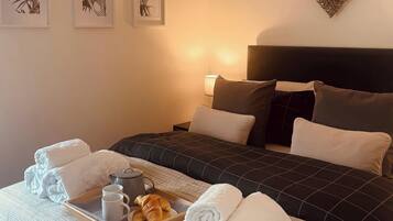 2 bedrooms, individually decorated, individually furnished, free WiFi