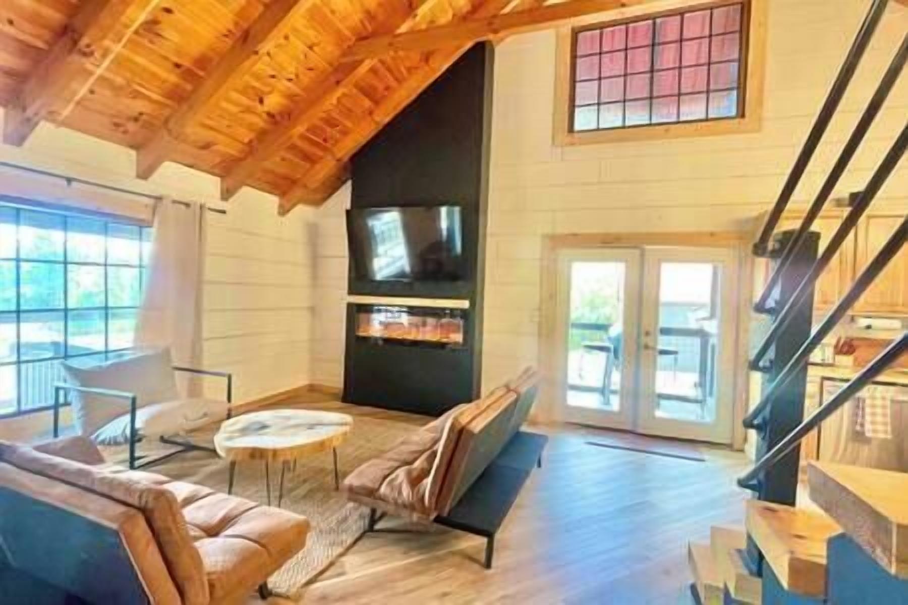 Télévision, cheminée