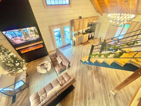 Televisión, chimenea