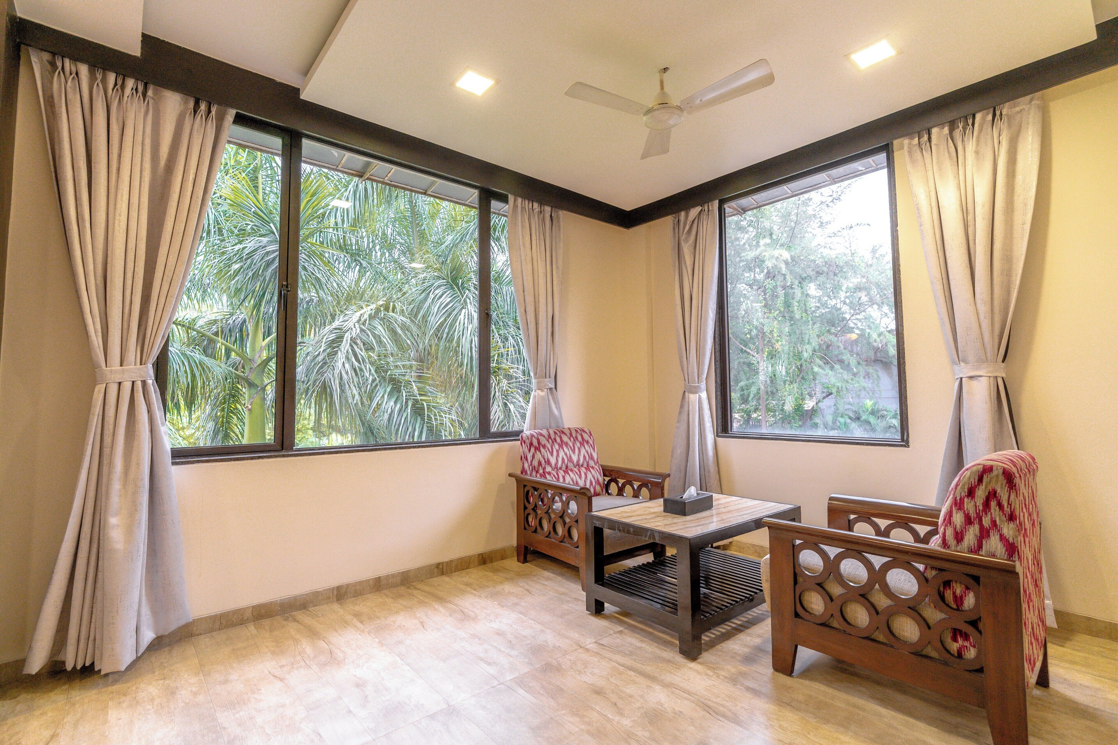 Deluxe Room | Egyptian cotton sheets, premium bedding, down comforters