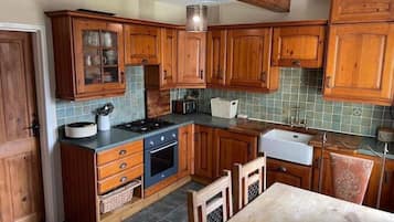 Réfrigérateur, micro-ondes, four, cafetière/bouilloire