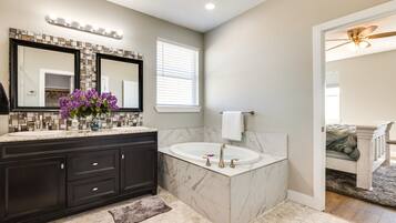 House (3 Bedrooms) | Bathroom