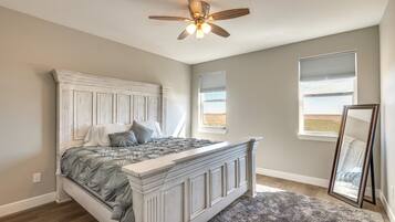 House (3 Bedrooms) | 3 bedrooms, laptop workspace, iron/ironing board, free cribs/infant beds