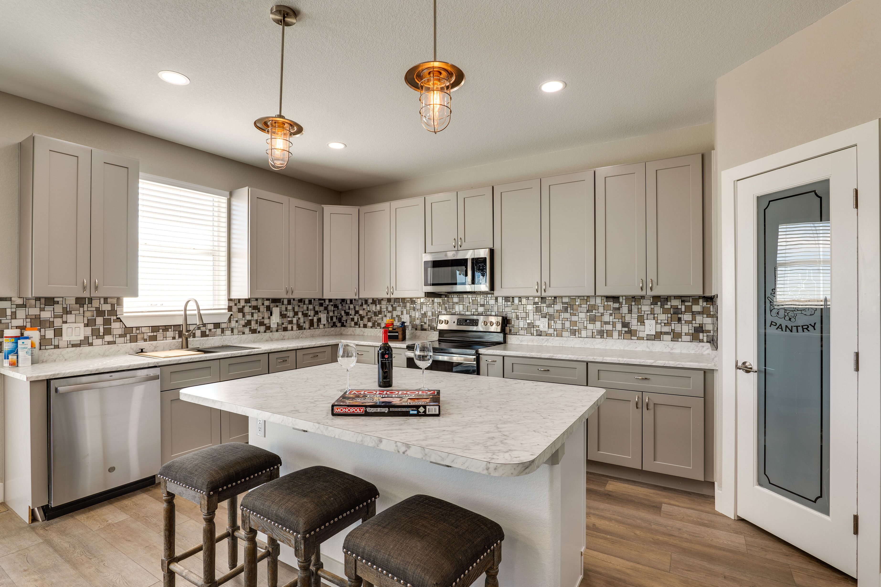 Microwave, oven, stovetop, dishwasher