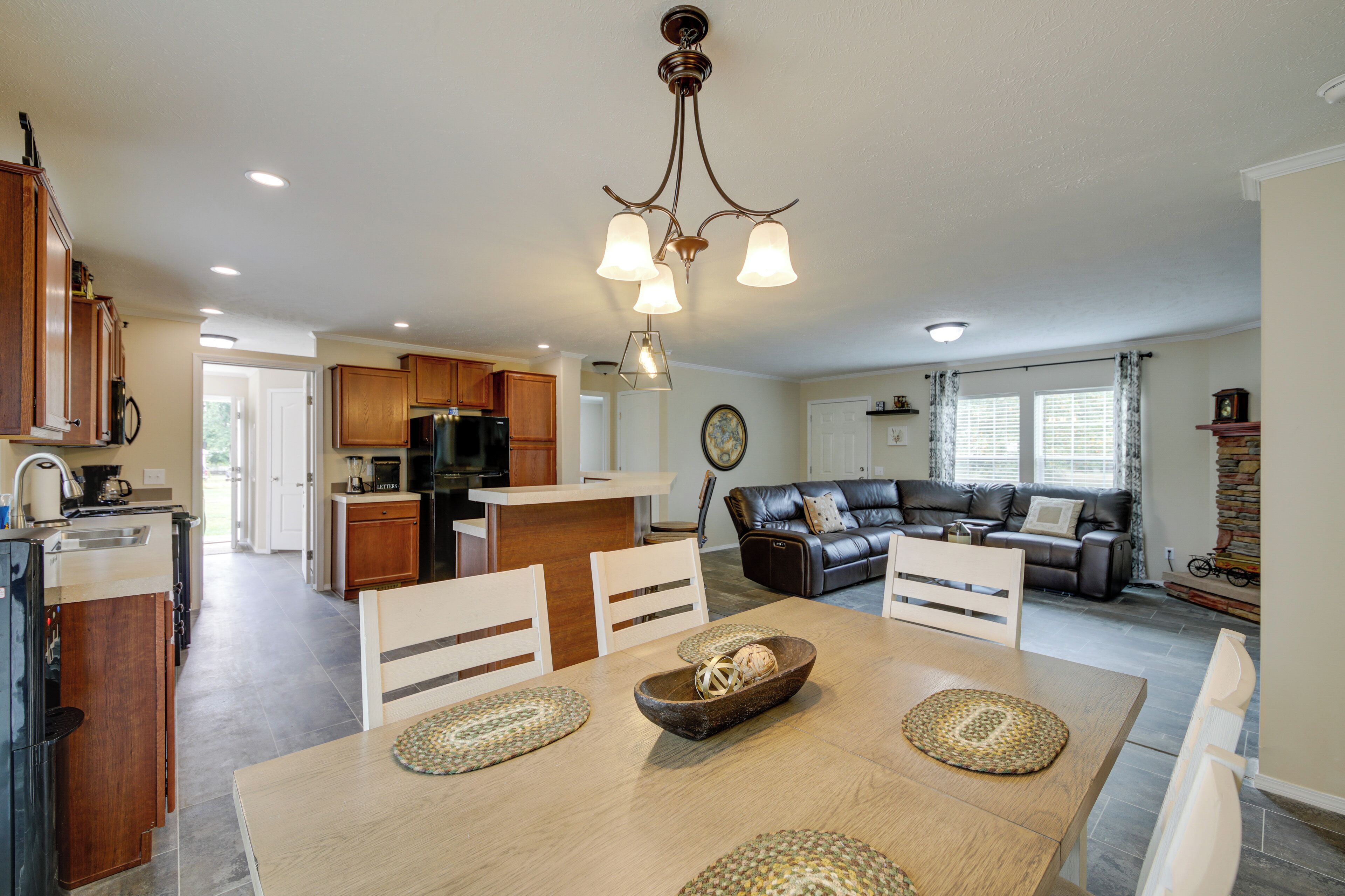 House (3 Bedrooms) | Interior